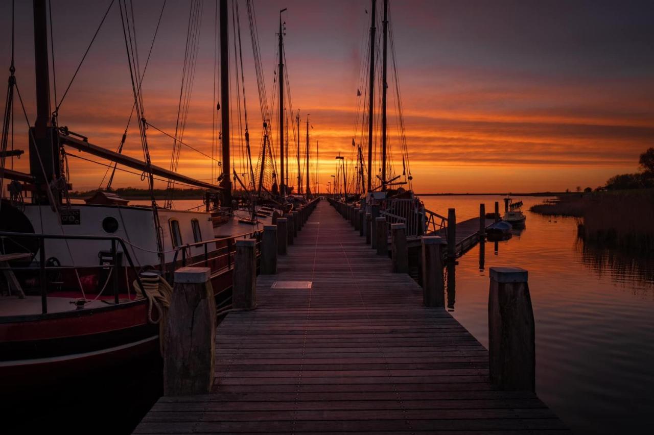 Bed & Breakfast De Schans Makkum Exterior photo